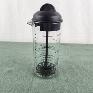 Pampered Chef 16 oz Measure Mix & Pour Salad Dressing Mixer Maker Retired #2265